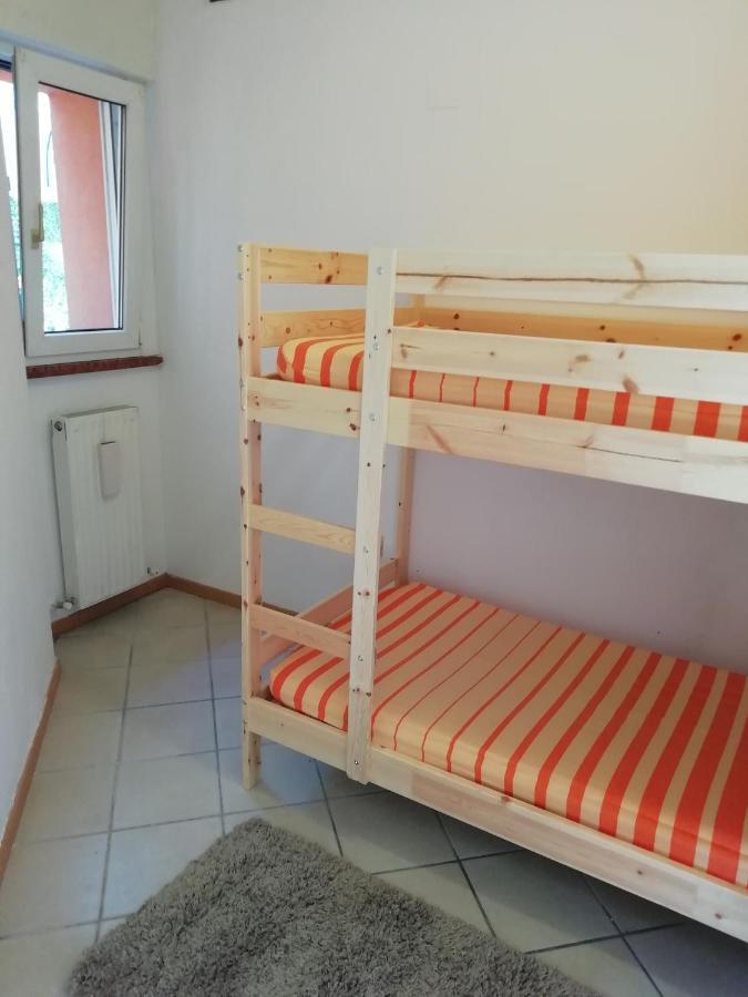 Lake & Castle View Apartment Riva del Garda Bagian luar foto